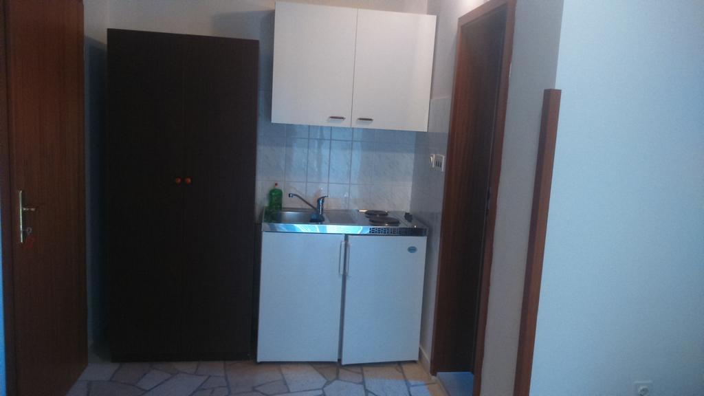 Apartments Plazibat Škrip Oda fotoğraf