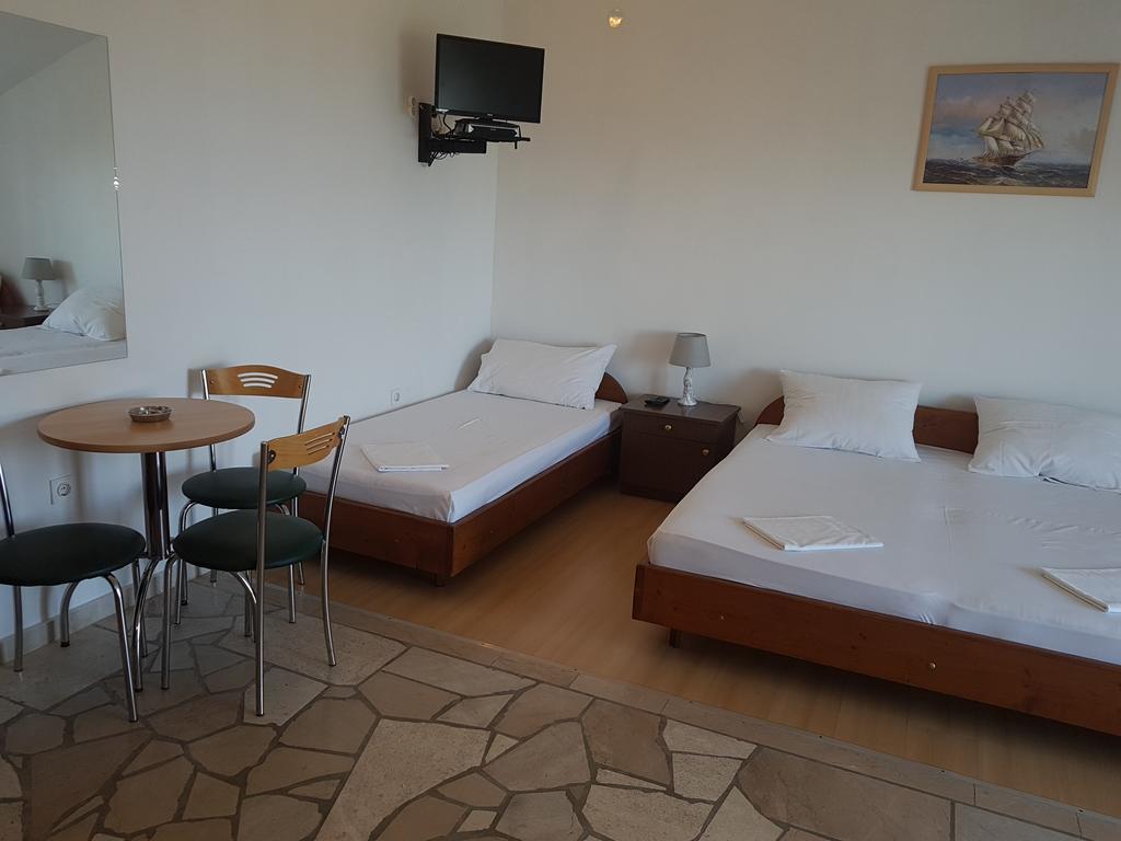 Apartments Plazibat Škrip Dış mekan fotoğraf