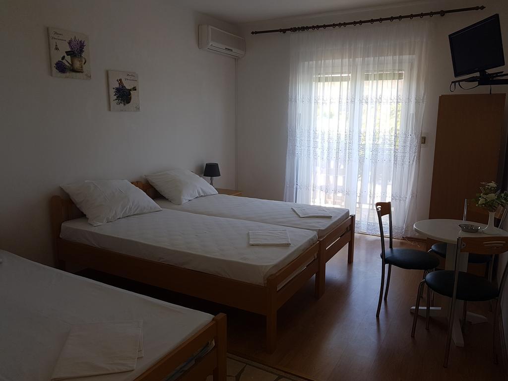 Apartments Plazibat Škrip Dış mekan fotoğraf