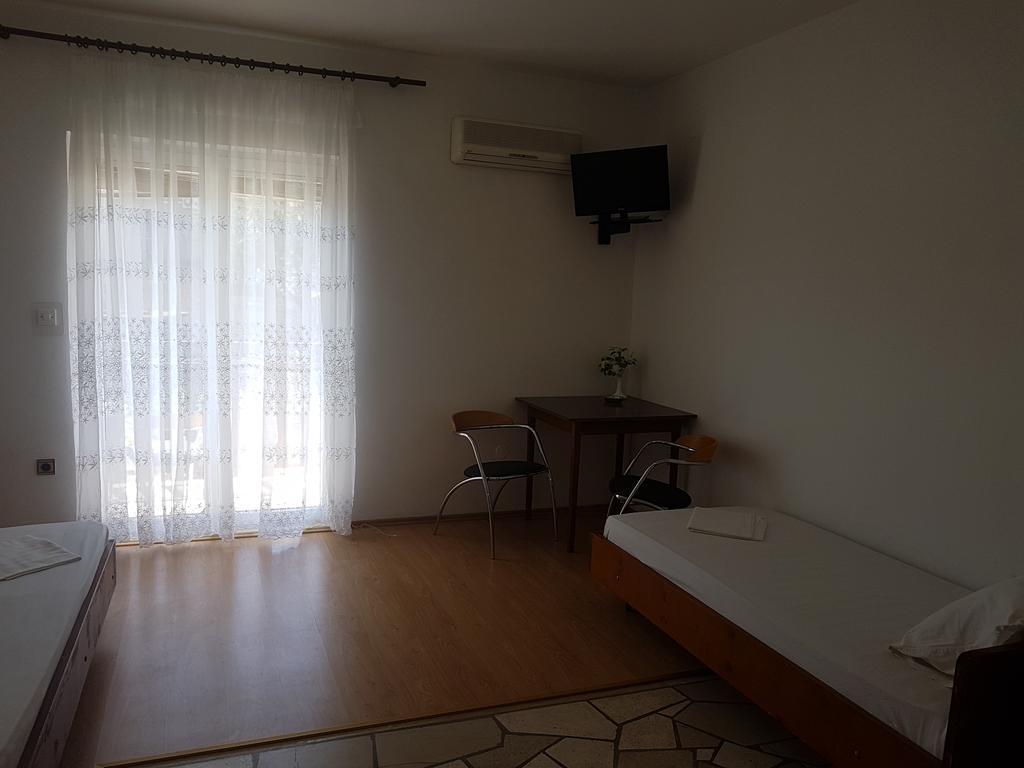 Apartments Plazibat Škrip Dış mekan fotoğraf